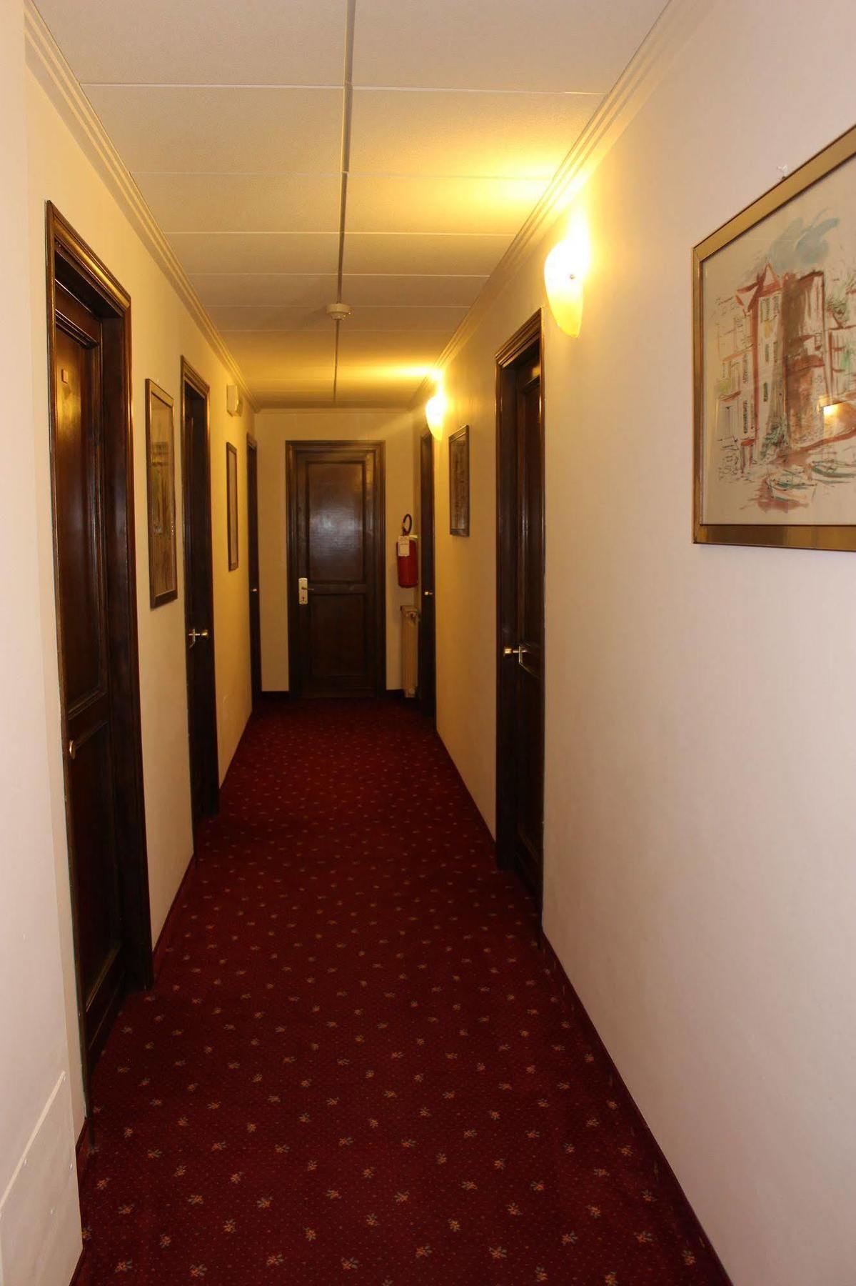 Hotel Pinolo Gubbio Exterior foto
